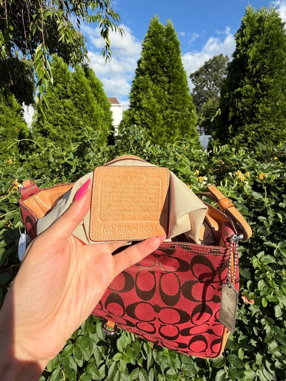 Vintage Y2K Coach Hamptons Signature Clip Shoulder Bag Red Orange Jacquard